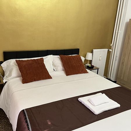 Genova Gold Rooms Exterior foto