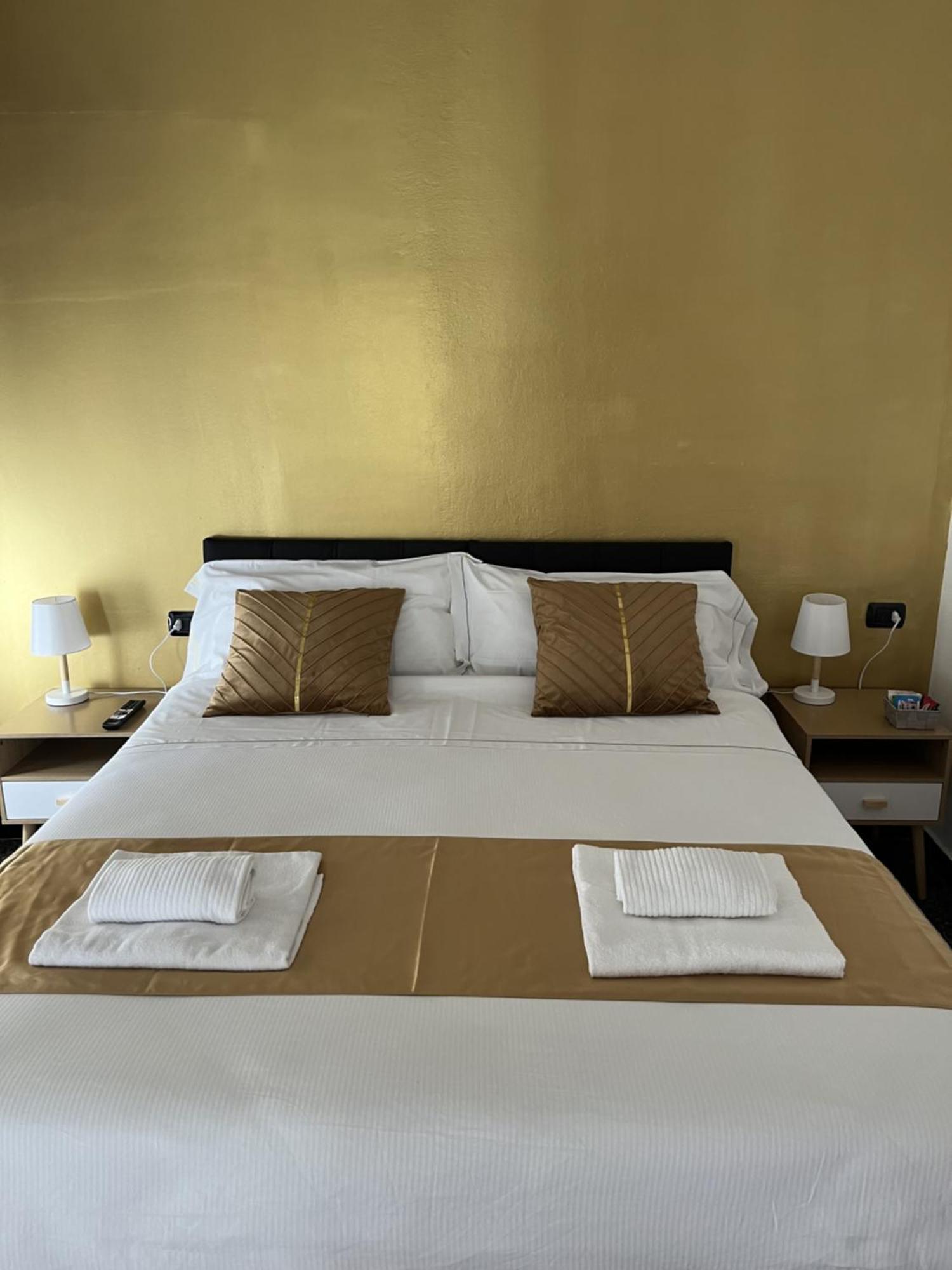 Genova Gold Rooms Exterior foto