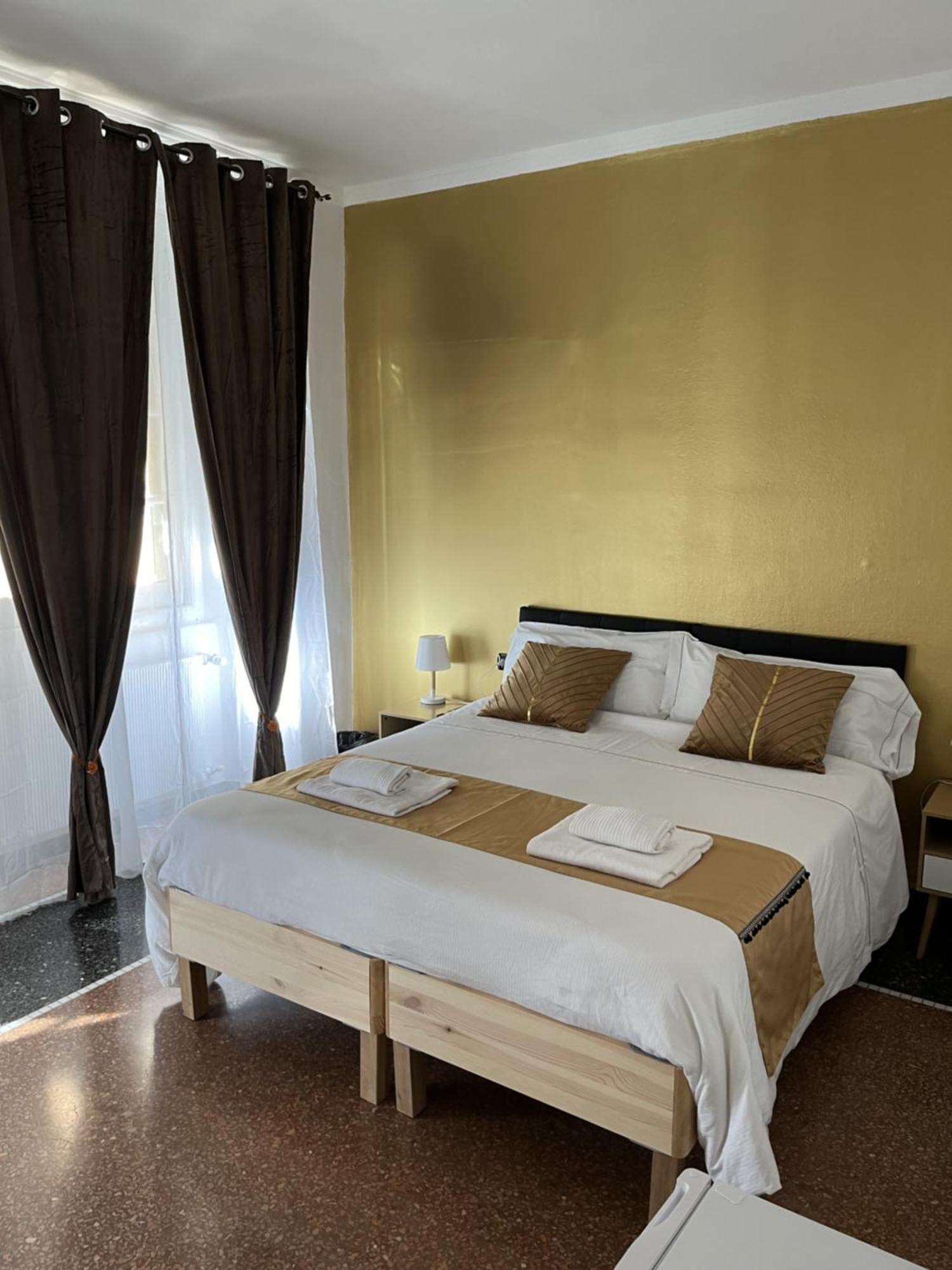 Genova Gold Rooms Exterior foto