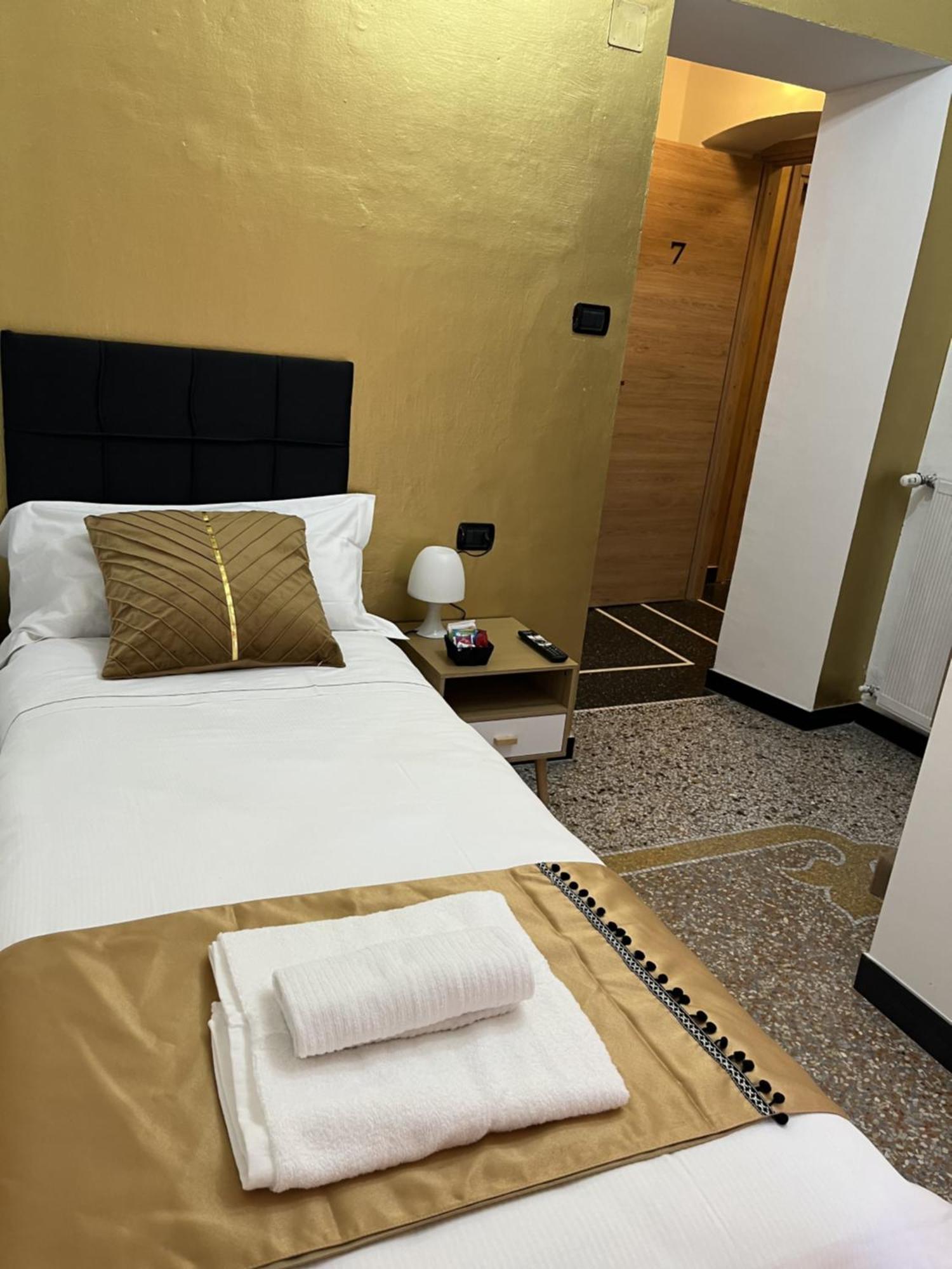 Genova Gold Rooms Exterior foto
