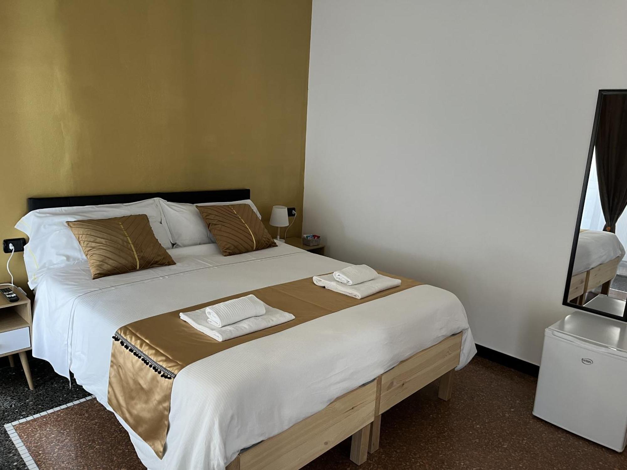 Genova Gold Rooms Exterior foto